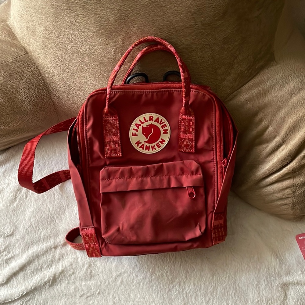 Red Kanken mini